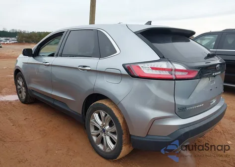 2022 Ford Edge Titanium z USA, uszkodzony, nr VIN 2FMPK4K96NBB05154